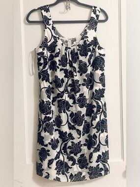 NWT White House Black Market Black White Floral Scroll Sheath Dress Size 10